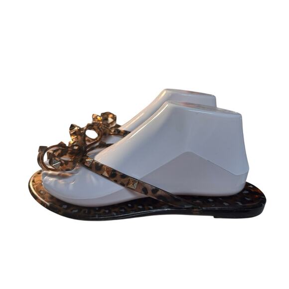 Olivia Miller Womens Size 39 (US 9) Leopard Studded Jelly Sandals Slip On Thong - Picture 4 of 11